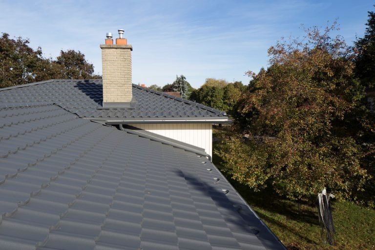 Metal Roofs Make Your House Hotter